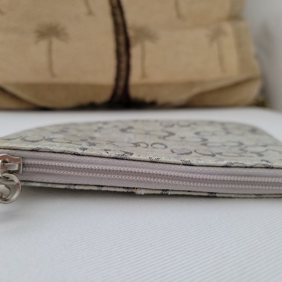 COACH Signature Logo Metallic Silver & Gray Wristlet Purse NWT - Picture 6 of 7